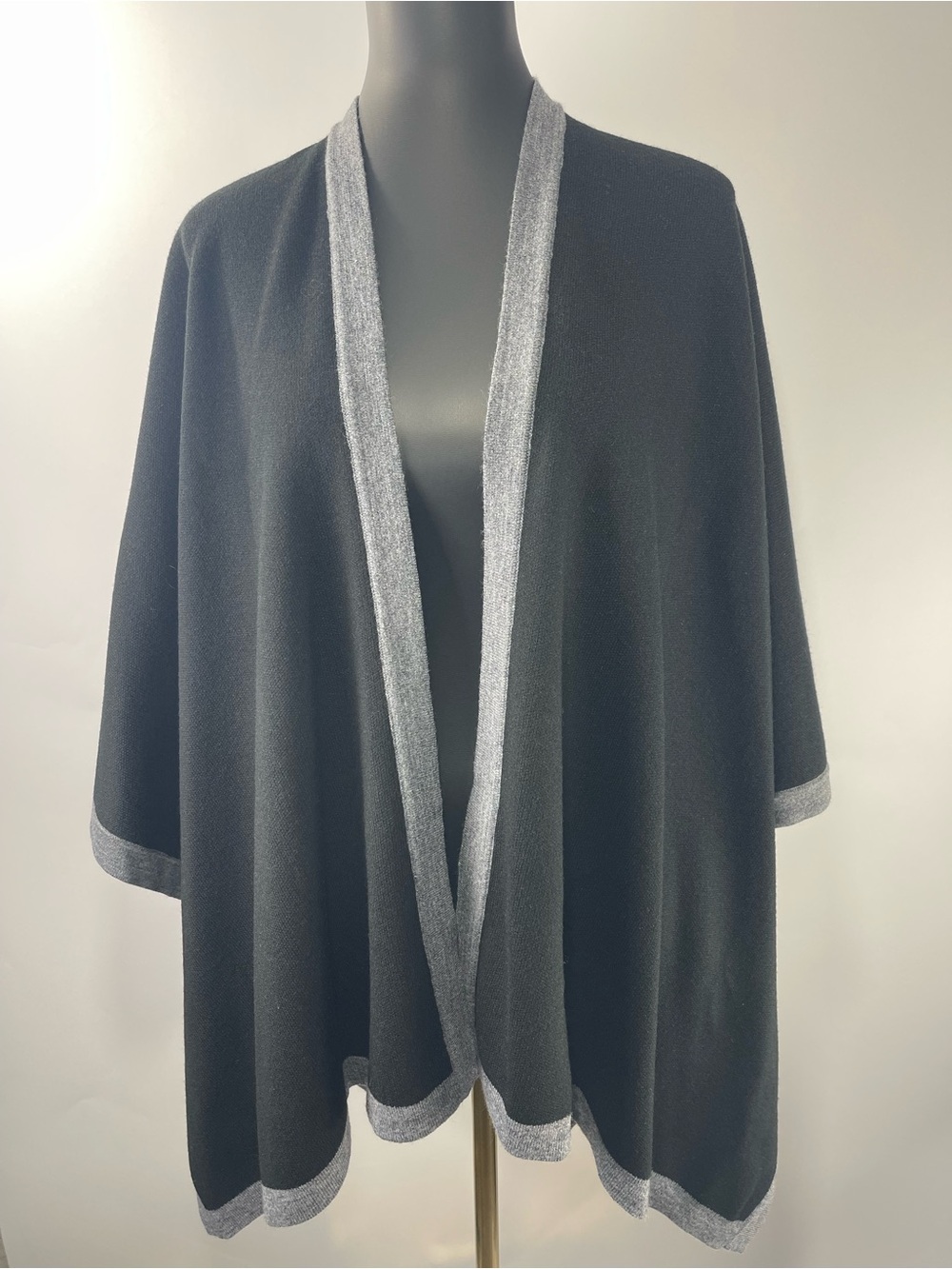 Mersea Women’s Black Gray One Size Shawl Lagenlook Beach Wrap
